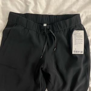 Lululemon On The Fly Jogger Size 10 (brand new)